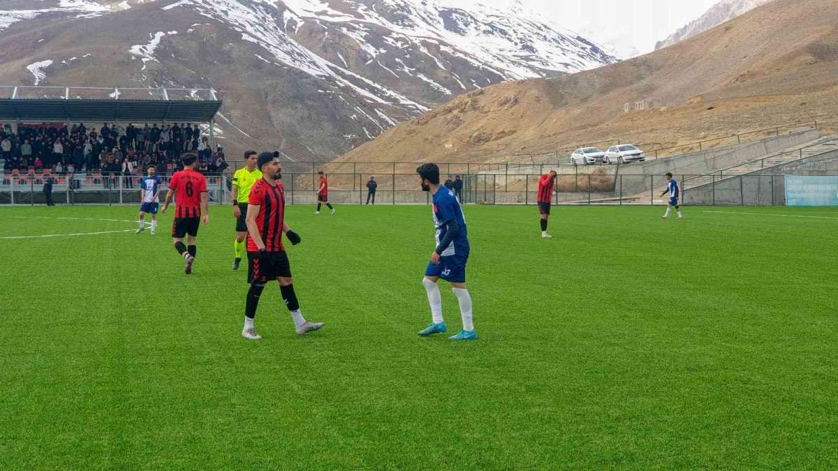 Başkalespor, Van Büyükşehir Belediyespor'la 1-1 berabere kaldı