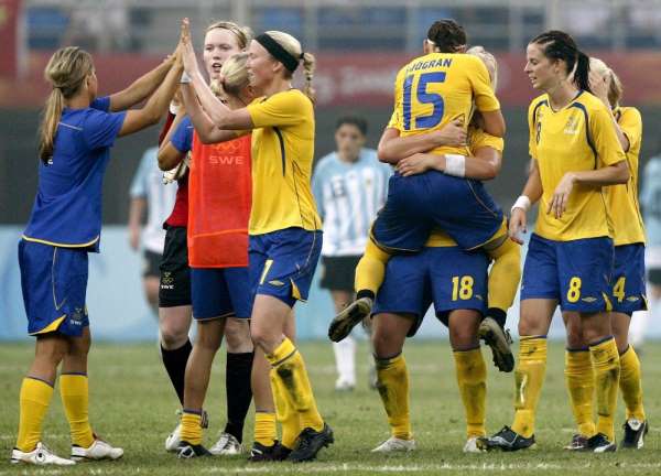 Kadınlar Avrupa Şampiyonası 2022'ye ertelendi