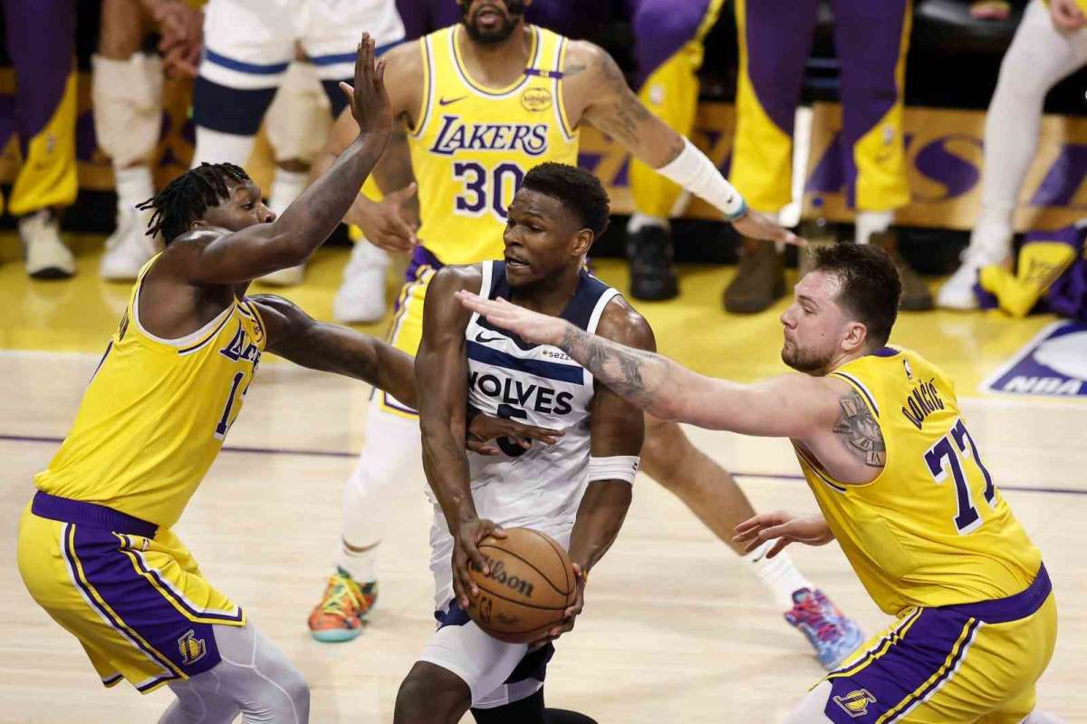 Los Angeles Lakers seriyi 1-1'e getirdi