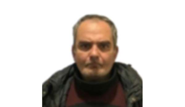 27 yıl önce nişanlısını, 16 yıl önce uykudaki annesini 18 bıçak darbesiyle öldüren katil yakalandı