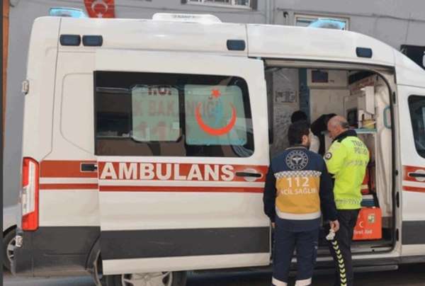 Bilecik'te 2 otomobilin çarpışması sonucu meydana gelen trafik kazasında 2 kişi yaralandı