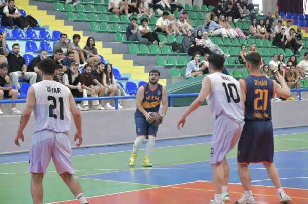 MSKÜ Rektörlük Kupası'nda final nefes kesti