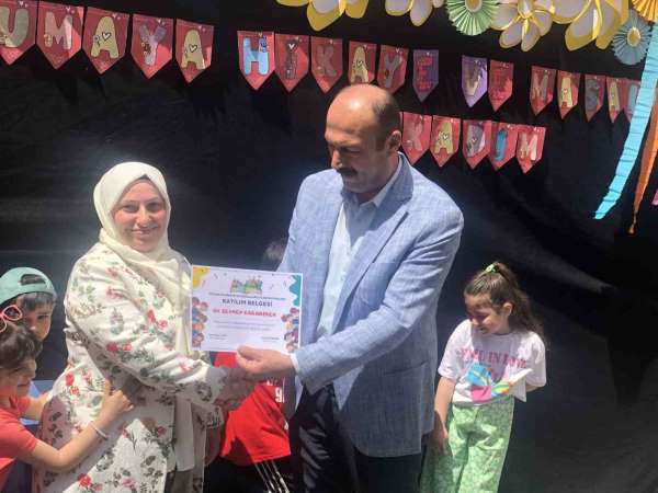 'Okumaya Hikaye ve Masallarla İlkadım Projesi' sene sonu sergisi