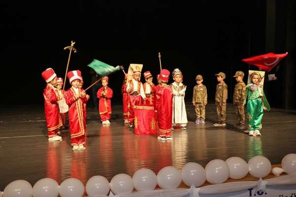 Sinop'ta miniklerden yıl sonu gösterisi