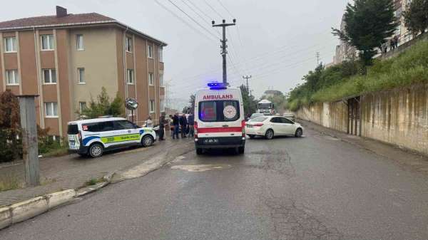 Alaplı'da motosiklet kazası kamerada: 1 yaralı