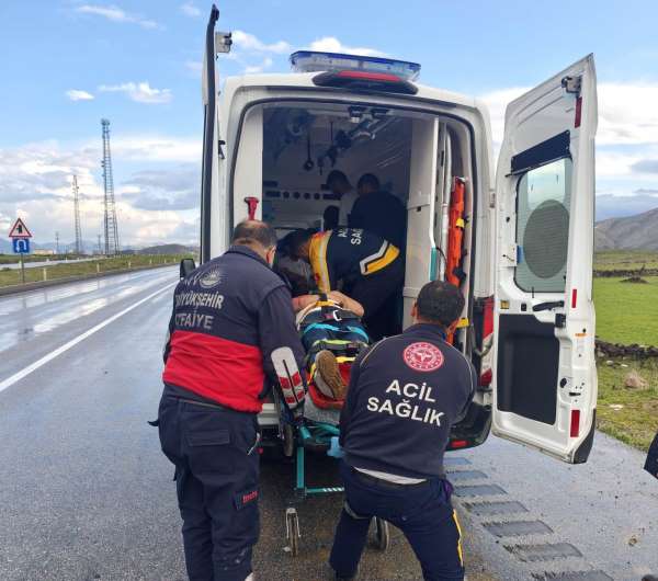 Van'ın Çaldıran ilçesinde trafik kazası: 5 yaralı