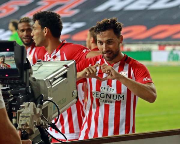 Antalyaspor, 2006-2007 sezonundaki 10 maçlık serisini yakaladı