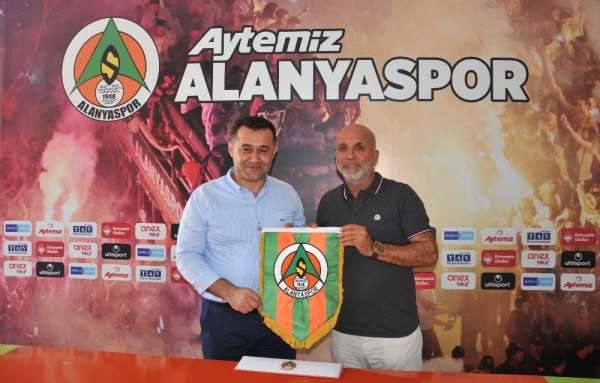 Başkan Yücel: 'Alanyaspor bizim kırmızı çizgimizdir'