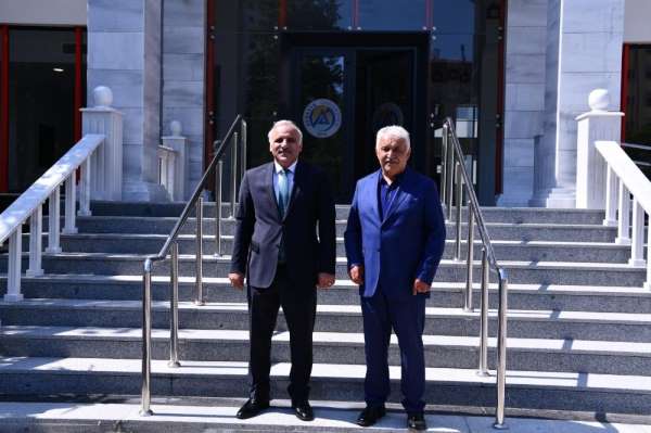Başkan Zorluoğlu'ndan Avrasya Üniversitesi'ne ziyaret 