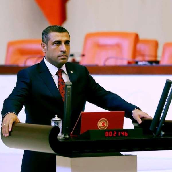 Milletvekili Taşdoğan Antep fıstığını meclise taşıdı