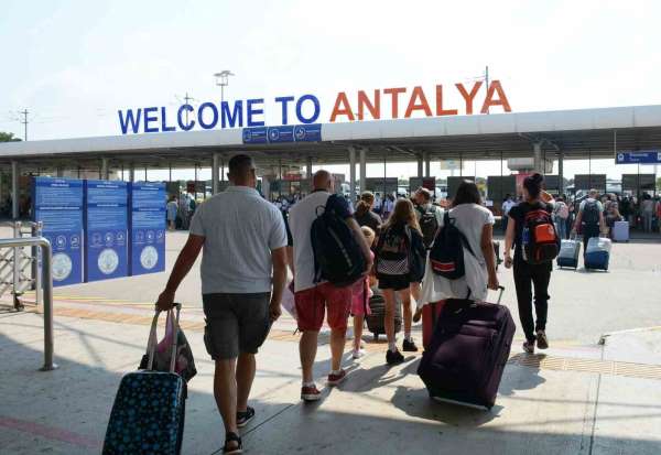 (Düzeltme) Antalya, 17 milyon yolcu beklentisini karşılayacak