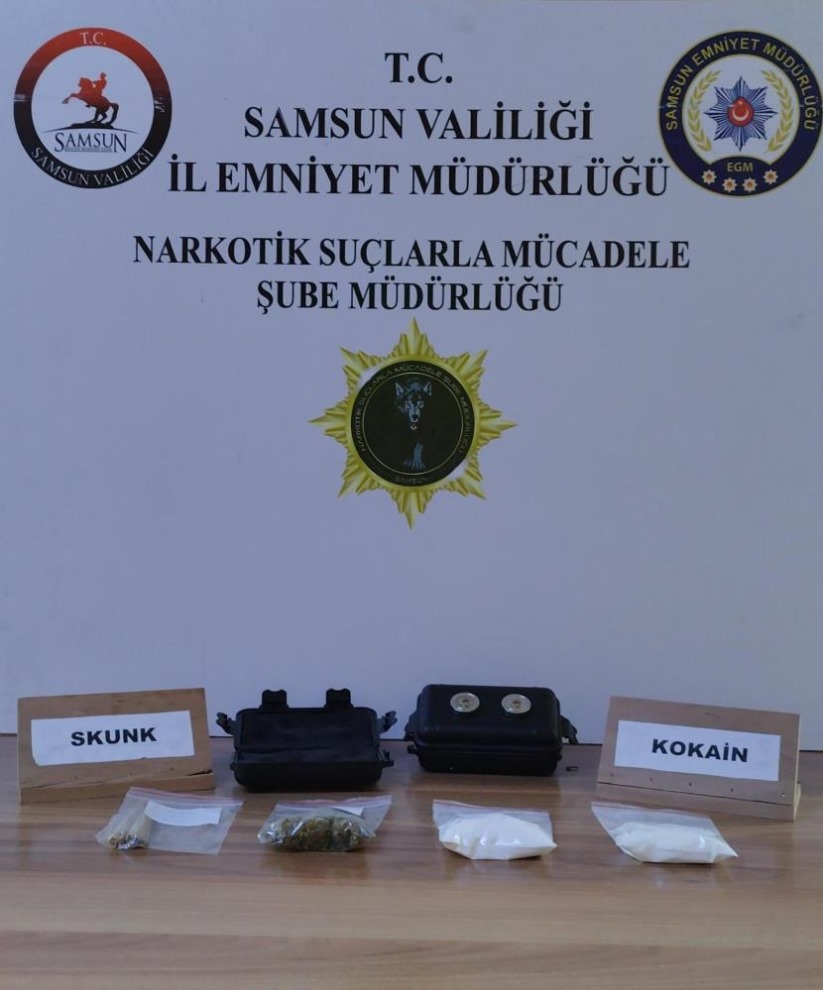 Samsun'da aracın motor kısmına gizlenmiş kokain ele geçirildi