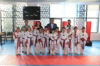 Aliağa Belediyesi Taekwondo Kursu'nun sporcuları kuşak atladı