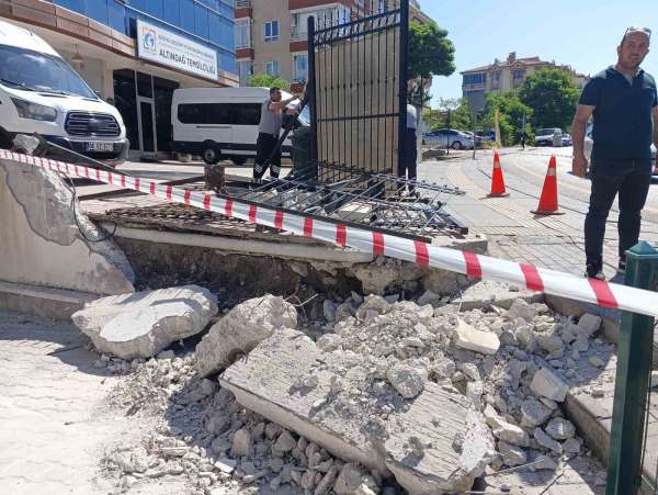 Ankara'da sürekli trafik kazalarının meydana geldiği cadde çevre sakinlerini tedirgin ediyor