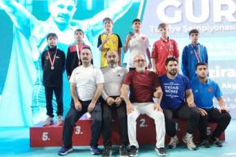 Elazığ Belediyesporlu güreşçi Türkiye 2'si