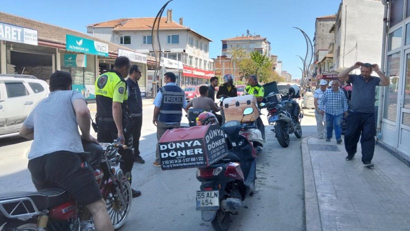 Samsun'da motosiklet denetimi: Kasksız ve ehliyetsiz sürücülere ceza