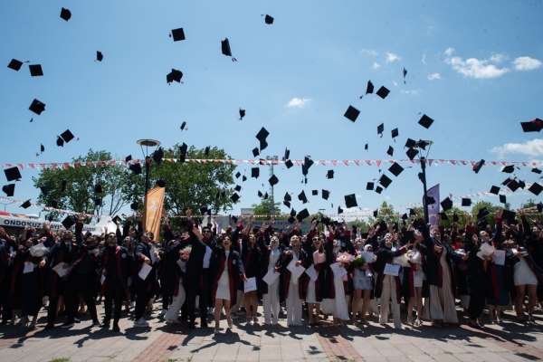 OMÜ İTBF'de mezuniyet töreni coşkusu