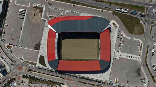 Çorum Şehir Stadyumu'nda Süper Lig mesaisi