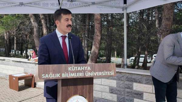 Gediz Sağlık Hizmetleri MYO'dan mezun olan 220 öğrenci sağlık ordusuna katıldı