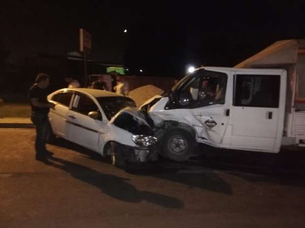 Tarsus'ta trafik kazası: 6 yaralı 