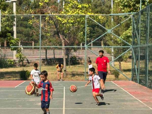 Siirt'te gençler sporla buluşuyor