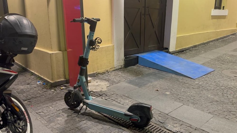 Samsun'da elektrikli scooterdan düşen 2 çocuk yaralandı