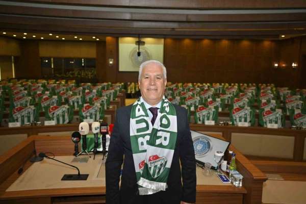 Bursaspor taraftarından, Mustafa Bozbey'e teşekkür yağmuru