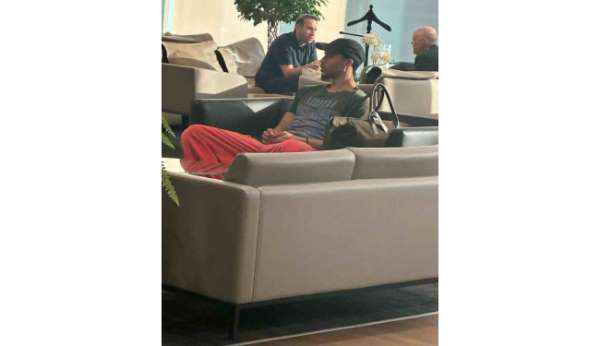 Leroy Sane, İstanbul'a geldi