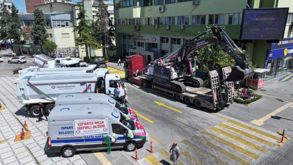 Isparta Belediyesi'nin araç filosuna 6 yeni araç ve iş makinesi kazandırıldı