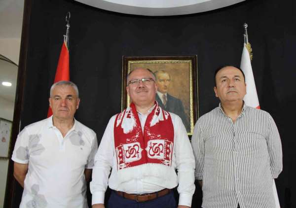 Sivas Belediyesi'nden Sivasspor'a büyük destek! Malmö maçı biletleri taraftara ücretsiz