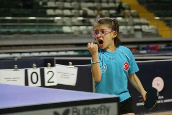 Muğlalı milli sporcu Üstündağ, Fransa'ya uğurlandı