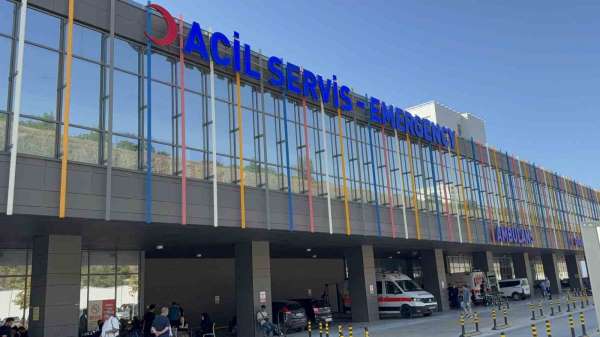 Demir çelik fabrikasının fırın kontrol odasında patlama: 2 yaralı