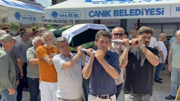 Rusya'da saldırıda hayatını kaybeden Türk aşçı Samsun'da toprağa verildi
