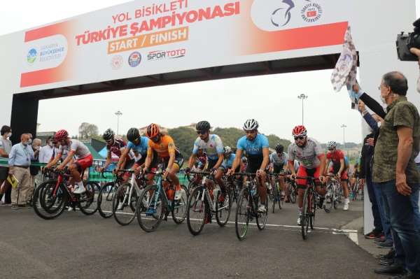 Yol Bisikleti Türkiye Şampiyonası 'Yol Yarışı' etabı başladı 