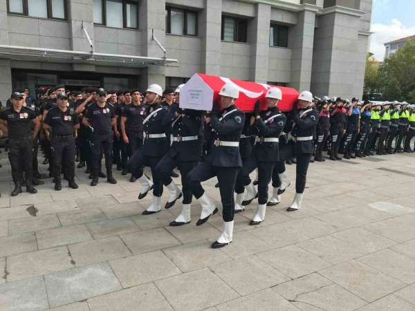 Ümraniye'de şehit edilen polis memuru Şeyda Yılmaz için tören düzenlendi