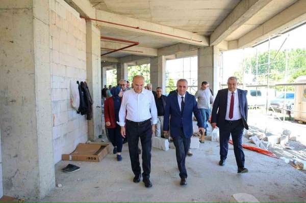 Başkan Özlü, otel yatırımını yerinde inceledi