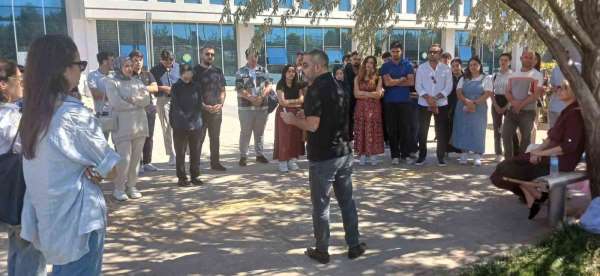 Harran Üniversitesinde fakülte var bina yok, öğrenci var sınıf yok