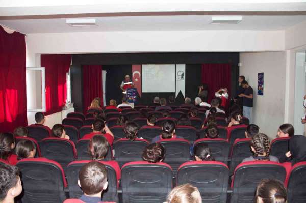 Öğrencilere 'kokarca' semineri