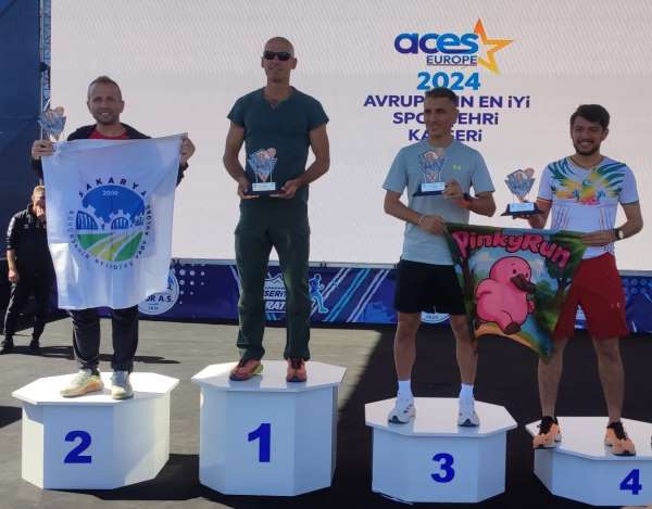 Sakaryalı atletizm sporcuları Kayseri'den madalyalarla döndü