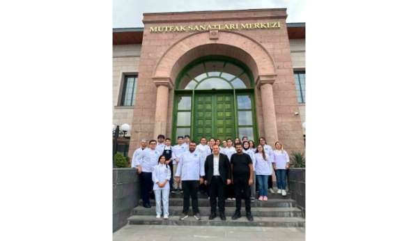 Kayseri Mutfak Akademisi'nde üniversite öğrencilerine uygulamalı gastronomi eğitimi