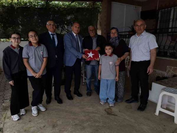 Sarıgöl'de şehit ailesine vefa ziyareti