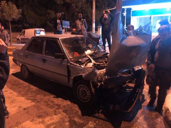 Kaynarca'da trafik kazası: 2 yaralı 