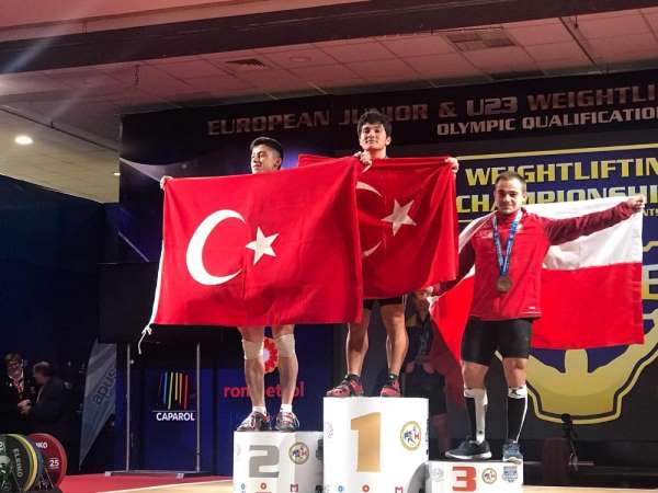 Milli halterci Romanya'da tarih yazdı 