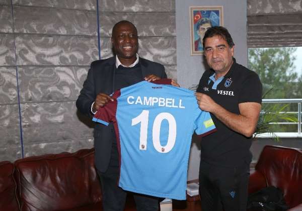 Trabzonspor'un eski futbolcusu Kevin Campbell, bordo-mavili kulübü ziyaret etti 