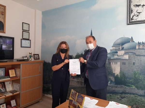 Seyitgazi Şehit Mustafa Akbaş ilkokuluna ''Okulum Temiz Belgesi'' takdim edildi