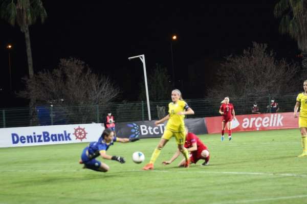 UEFA Kadınlar Avrupa Şampiyonası: Türkiye:0 - Kosova: 0 