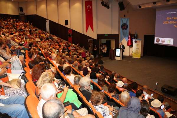 Akdeniz Üniversitesi'nin 60+ Tazelenme Üniversitesi'nde ilk derse yoğun ilgi