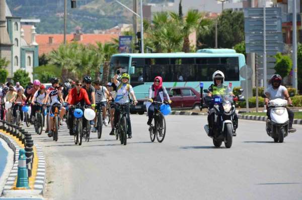 Yüzüncü yılda Yunusemre'de yüz kilometrelik bisiklet turu