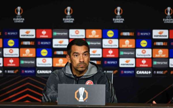 Bronckhorst: 'İyi bir takıma karşı oynayacağız'