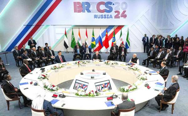 Putin: 'BRICS ülkeleri dünyanın geleceği için sözde değil, fiilen sorumluluk üstleniyor'